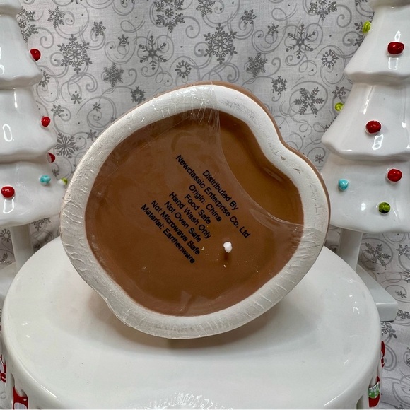 Christmas Peppermint Gingerbead Snowman Ceramic Stacked Measuring Cups - Picture 11 of 12